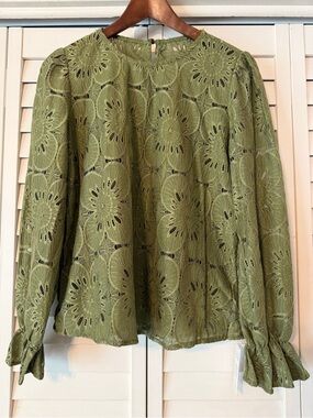 Cupshe Green Floral Eyelet Long Sleeve Blouse NWT - Size S